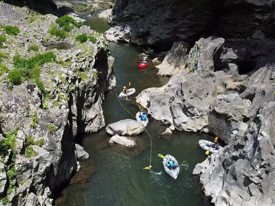 A mystical journey to a hidden waterfall “Takachiho Packrafting”_4
