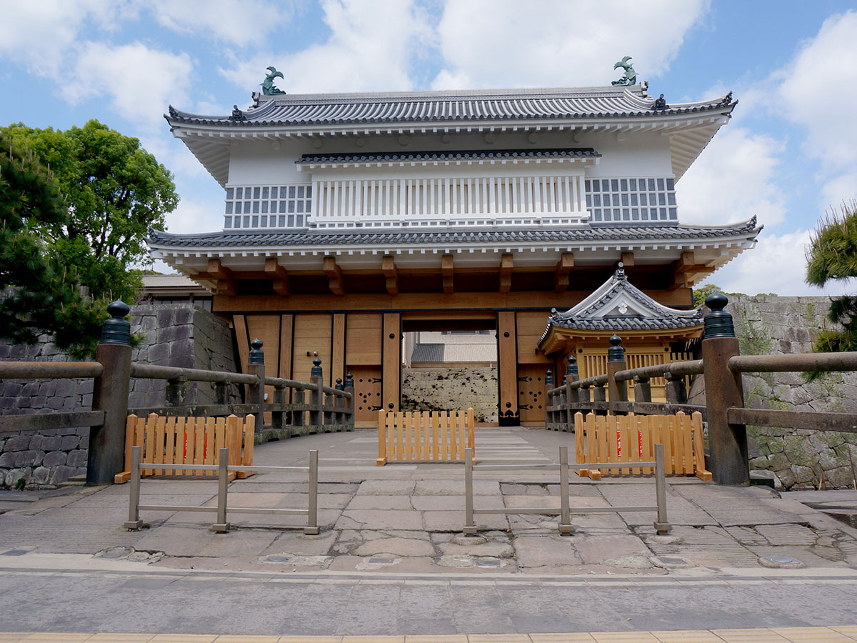 Tsurumaru Castle Ruins (Goromon Gate)_2